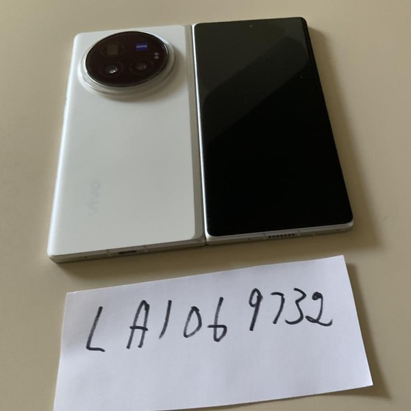 vivo X Fold3 Pro - Unlocked Non-US, 512 GB, White, 16 GB