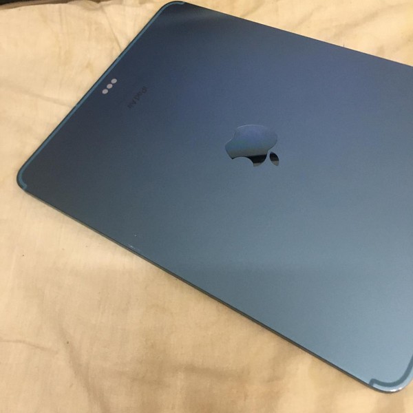 Apple iPad Air 5th Gen - Unlocked, 64 GB, Blue, A2589