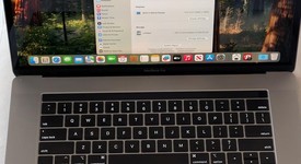 Good
													MacBook Pro 2018 (With Touch Bar) - 15" - I7, Gray, 512 GB, 16 GB, photo 2 of 11