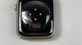 Fair
													Apple Watch Series 9 45mm - Unlocked, Starlight, A2984 - Cellular, Aluminum, photo 4 of 8