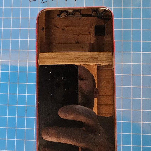 Apple iPhone SE 3rd Gen 2022 - Unlocked, 128 GB, Red, A2595