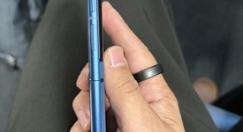 Mint
													Motorola Razr (2025) - Unlocked, Blue, 256 GB, 8 GB, photo 6 of 6