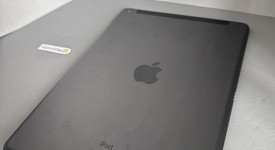 Good
													Apple iPad 9th Gen - Unlocked, Gray, 64 GB, A2603, photo 5 of 6