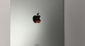 Mint
													Apple iPad 10th Gen - Unlocked, Silver, 64 GB, A2757, photo 3 of 5