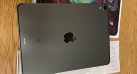 Mint
													Apple iPad Pro 11" 2018 - Unlocked, Gray, 64 GB, A2013, photo 5 of 11