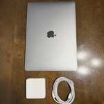 Good MacBook Pro 2022 - 13 inch - 256 GB, Gray, 16 GB, Apple M2