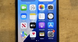Fair
													Apple iPhone SE 3rd Gen 2022 - T-Mobile, Midnight, 64 GB, A2595, photo 1 of 11