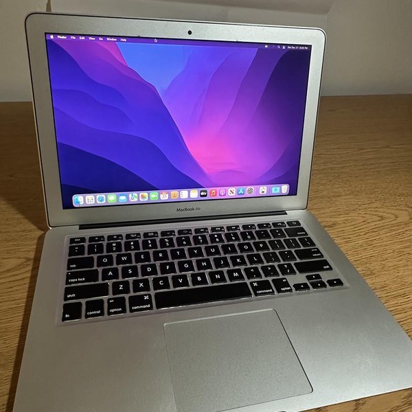 MacBook Air 2017 - 13 inch - 256 GB, Silver, 8 GB, Intel Core i5