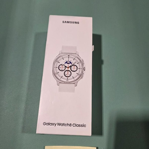 Samsung Galaxy Watch8 Classic - Wi-Fi, White, SM-L500, 46mm