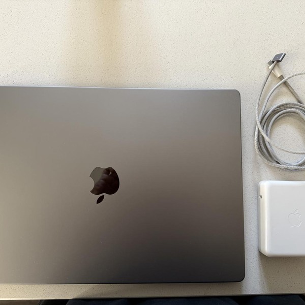 MacBook Pro 2023 - 16 inch - 512 GB, Gray, 16 GB, Apple M2 Pro 12-core