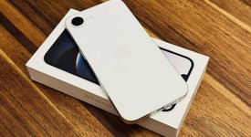 Mint
													Apple iPhone 16e - Unlocked, White, 128 GB, A3212, photo 4 of 12