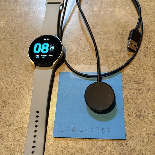 Samsung Galaxy Watch4 - Wi-Fi, Silver, 44mm