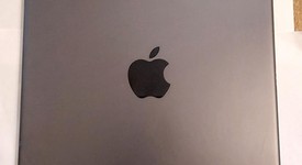Good
													Apple iPad Air 3rd Gen - Unlocked, Gray, 256 GB, photo 5 of 6
