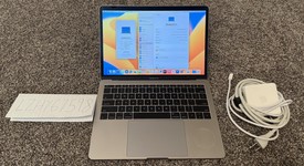 Good
													MacBook Pro 2017 (No Touch Bar) - 13" - I5, Gray, 128 GB, 8 GB, photo 1 of 10