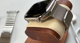 Mint
													Apple Watch Series 10 46mm - Unlocked, Natural, A3003 - Cellular, Titanium, photo 4 of 9