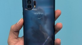 Good
													Motorola Edge Plus - Verizon, Purple, 256 GB, 12 GB, 5G UW, photo 4 of 12