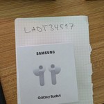Used Samsung Galaxy Buds4 - White