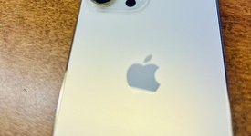 Good
													Apple iPhone 13 Pro Max - Unlocked, Gold, 128 GB, A2484, photo 2 of 7