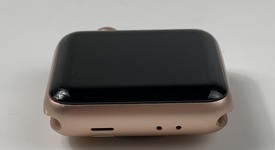 Fair
													Apple Watch Series 3 38mm - Gold, A1858, Aluminum - GPS, photo 5 of 5