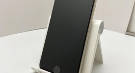 Good
													Apple iPhone SE 3rd Gen 2022 - Unlocked, Starlight, 64 GB, A2595, photo 2 of 7