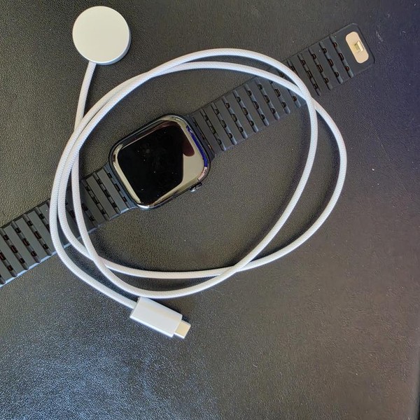 Apple Watch Series 11 46mm - Jet Black, A3333 - GPS, Aluminum