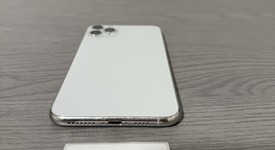 Fair
													Apple iPhone 11 Pro Max - Unlocked, Silver, 64 GB, A2161, photo 3 of 7