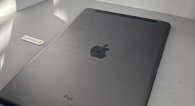 Good
													Apple iPad 9th Gen - Unlocked, Gray, 64 GB, A2603, photo 5 of 6