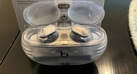 Used
													Beats Studio Buds - White, photo 5 of 8