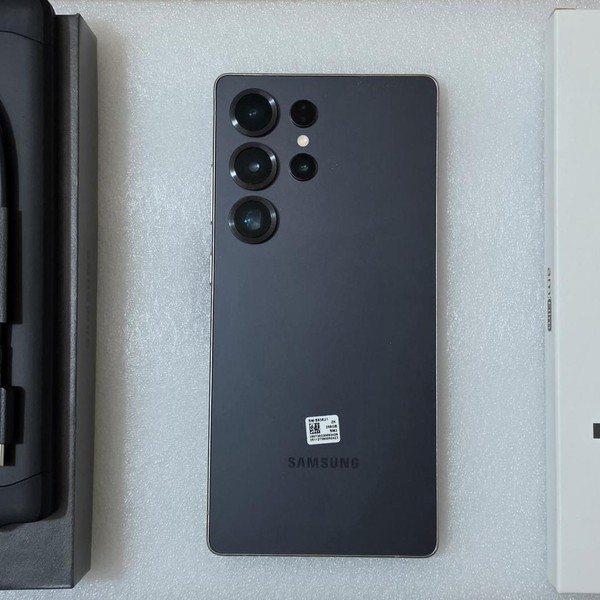 Samsung Galaxy S25 Ultra - Unlocked, 256 GB, Black, 12 GB, SM-S938U1