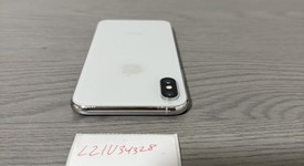 Good
													Apple iPhone Xs - Unlocked, Silver, 256 GB, A1920, photo 5 of 7