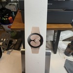 New Samsung Galaxy Watch4 - Unlocked, Gold, 40mm