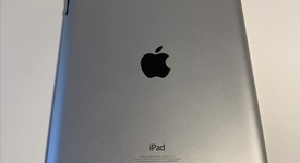 Good
													Apple iPad 4 - Unlocked, White, 16 GB, photo 3 of 7