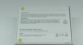 New
													Apple AirPods Pro 3, photo 2 of 3