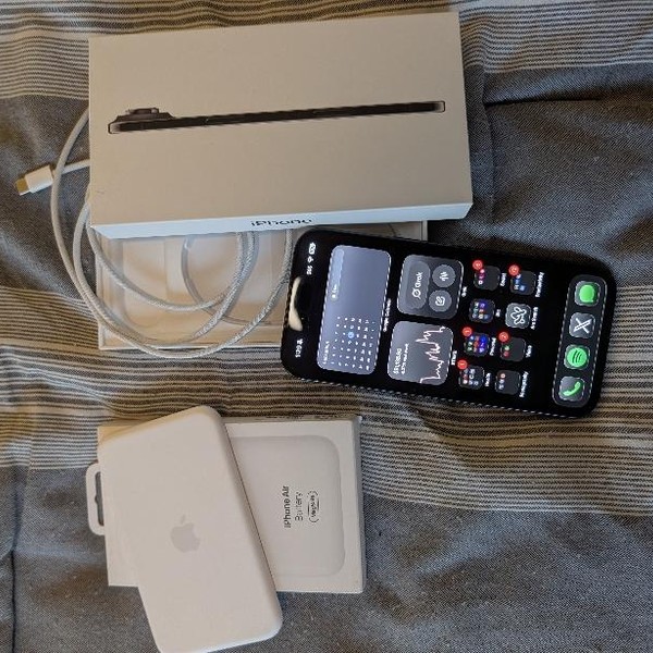 Apple iPhone Air - Unlocked, 256 GB, Space Black, A3260