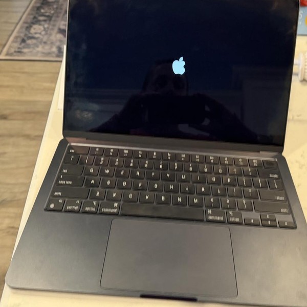 MacBook Air 2024 (M3) - 13 inch - 512 GB, Midnight, 16 GB, Apple M3, 10-core GPU