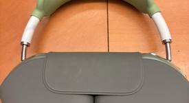 Used
													Apple AirPods Max - Green, photo 1 of 8