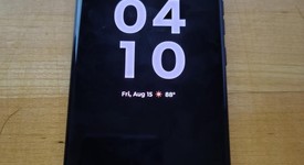 Mint
													Motorola Edge (2024) - Unlocked, Midnight Blue, 256 GB, 8 GB, photo 2 of 12