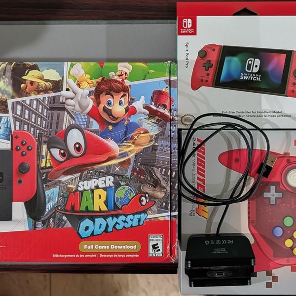 Nintendo Switch - 32 GB, Red