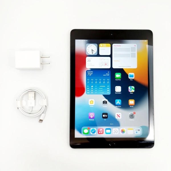 Apple iPad 6th Gen - Wi-Fi, 32 GB, Gray, A1893