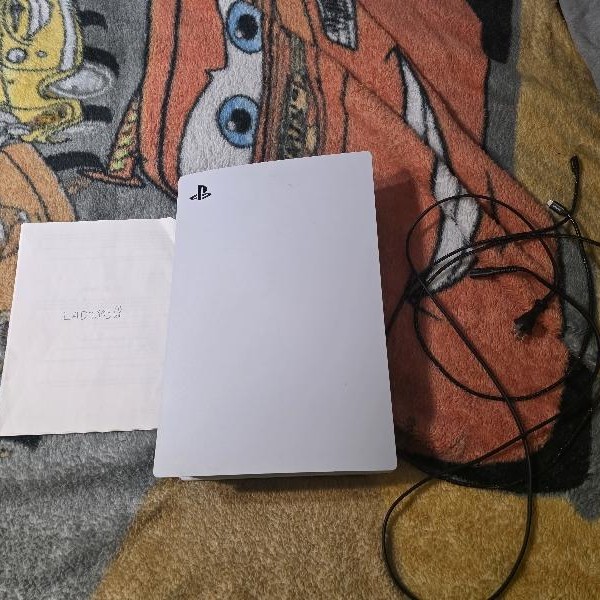 PlayStation 5 Standard Edition (2020) - 825 GB, White, Standard Edition