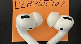 Used
													Apple AirPods Pro 1st Gen - MagSafe Case, photo 5 of 5
