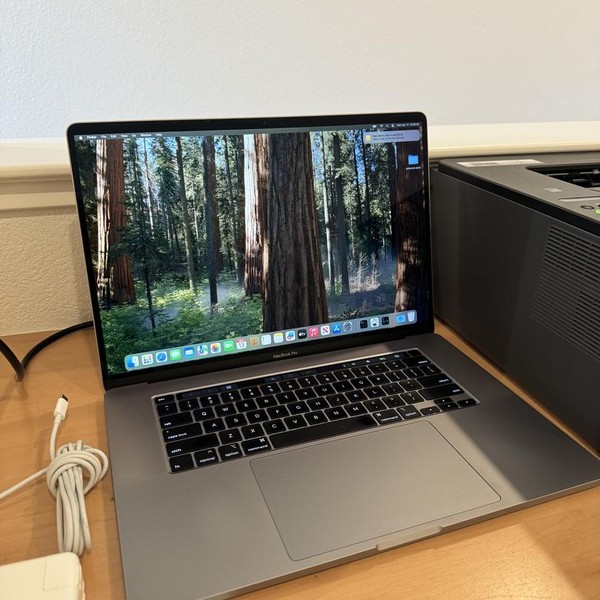 MacBook Pro 2019 - 16 inch - 4 TB, Gray, 64 GB, Intel Core i9