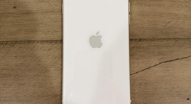 Good
													Apple iPhone SE 3rd Gen 2022 - Unlocked, Starlight, 64 GB, A2595, photo 5 of 6