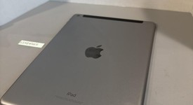 Good
													Apple iPad 6th Gen - Unlocked, Gray, 32 GB, A1954, photo 4 of 5
