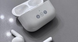 Used
													Apple AirPods Pro 2 - Lightning, photo 3 of 6