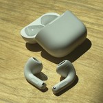 Used Apple AirPods (4th Gen) - Standard
