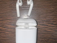 Apple AirPods 2nd Gen