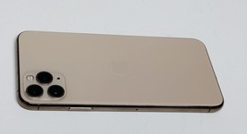 Mint
													Apple iPhone 11 Pro Max - Unlocked, Gold, 64 GB, A2161, photo 4 of 9