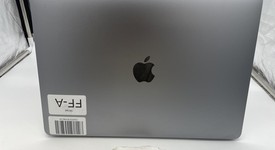 Good
													MacBook Pro 2020 - 13" - I5, Gray, 512 GB, 16 GB, photo 3 of 6