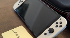 Mint
													Nintendo Switch - OLED - White, 64 GB, photo 4 of 7